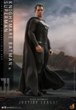 Hot Toys Zack Snyder's Justice League - Knightmare Batman and Superman - Imagen 12