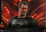 Hot Toys Zack Snyder's Justice League - Knightmare Batman and Superman - Imagen 13