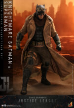 Hot Toys Zack Snyder's Justice League - Knightmare Batman and Superman - Imagen 14
