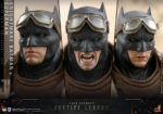 Hot Toys Zack Snyder's Justice League - Knightmare Batman and Superman - Imagen 20