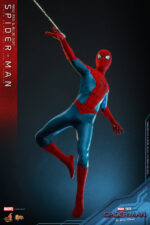 Hot Toys No Way Home - Spider-Man New Red and Blue Suit - Imagen 9