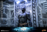 Hot Toys The Dark Knight Rises - Batman Armory with Bruce Wayne - Imagen 13