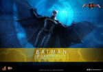 Hot Toys The Flash - Batman Modern Suit - Imagen 3
