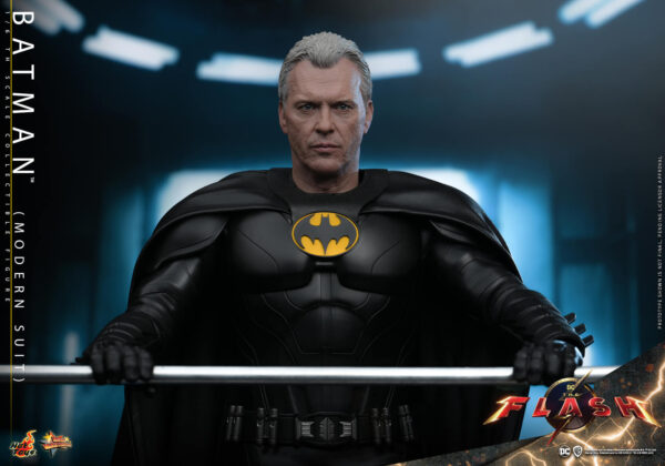 632741618889854 Hot Toys The Flash - Batman Modern Suit - Imagen 5