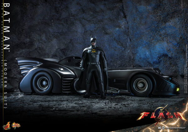 635977951899554 Hot Toys The Flash - Batman Modern Suit - Imagen 21