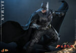 Hot Toys The Flash - Batman - Imagen 7