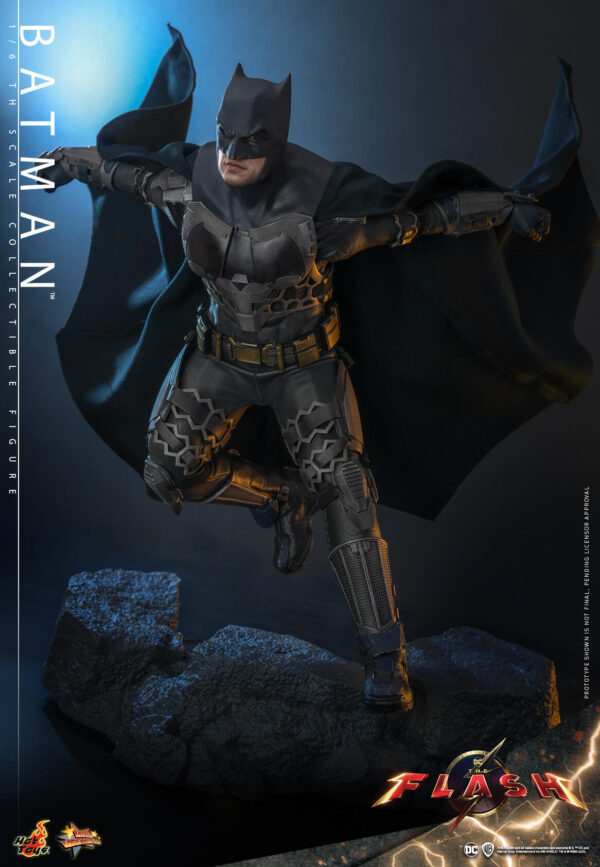 637132058450810 Hot Toys The Flash - Batman - Imagen 8