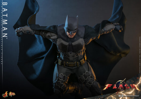 637132151784134 Hot Toys The Flash - Batman - Imagen 10