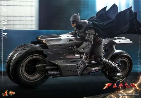 637132261784123 Hot Toys The Flash - Batman - Imagen 14
