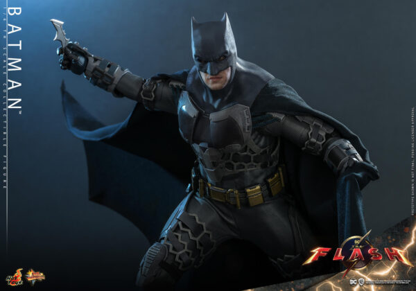 637132321784117 Hot Toys The Flash - Batman - Imagen 15