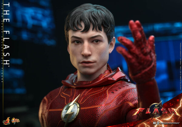 641404998023516 Hot Toys The Flash - The Flash - Imagen 18