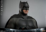 Hot Toys Batman v Superman Dawn of Justice - Batman (2.0) - Imagen 15
