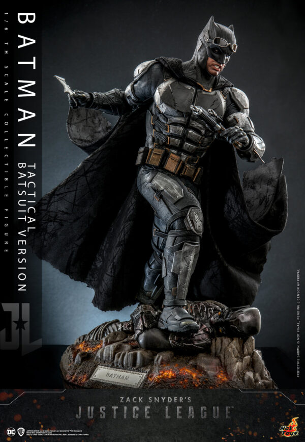 Hot Toys Zack Snyder's Justice League - Batman Tactical Suit (2.0) - Imagen 6