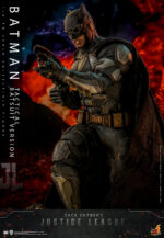Hot Toys Zack Snyder's Justice League - Batman Tactical Suit (2.0) - Imagen 7