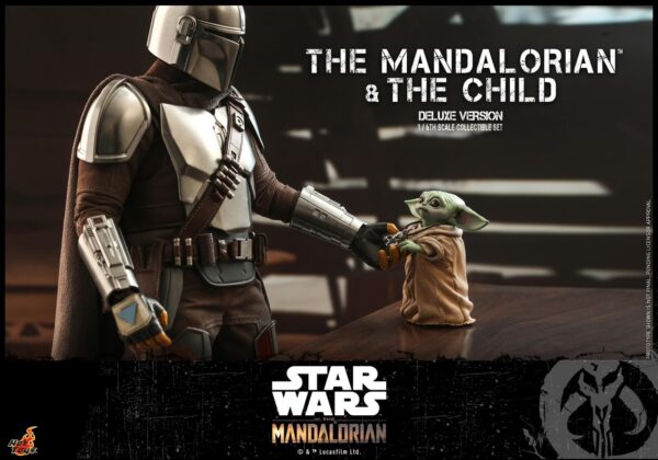 Mando1 (7) Hot Toys Star Wars The Mandalorian - The Mandalorian and The Child Set Deluxe Edition - Imagen 8