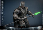 Hot Toys Batman v Superman Dawn of Justice - Armored Batman (2.0) Deluxe Edition - Imagen 13