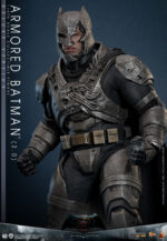 Hot Toys Batman v Superman Dawn of Justice - Armored Batman (2.0) Deluxe Edition - Imagen 7