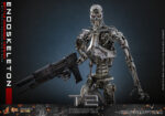 Hot Toys Terminator 2 Judgment Day - Endoskeleton (Battle Damaged Version) - Imagen 15