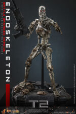 Hot Toys Terminator 2 Judgment Day - Endoskeleton (Battle Damaged Version) - Imagen 4