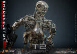Hot Toys Terminator 2 Judgment Day - Endoskeleton (Battle Damaged Version) - Imagen 9