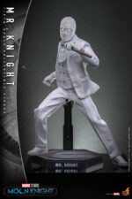 Hot Toys Moon Knight - Mr. Knight - Imagen 15