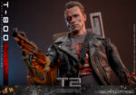 Hot Toys Terminator 2 Judgment Day - T-800 (2.0) Battle Damaged - Imagen 7