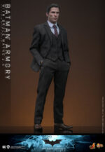 Hot Toys The Dark Knight - Batman Armory with Bruce Wayne (2.0) - Imagen 3